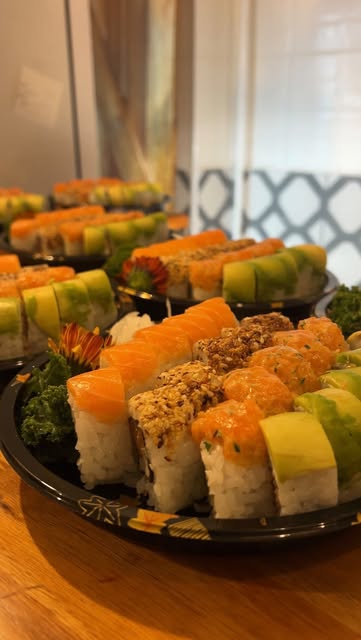Tabla de sushi variada