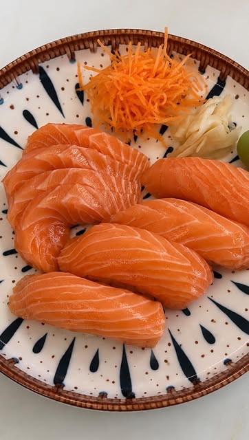 Nigiris de salmón
